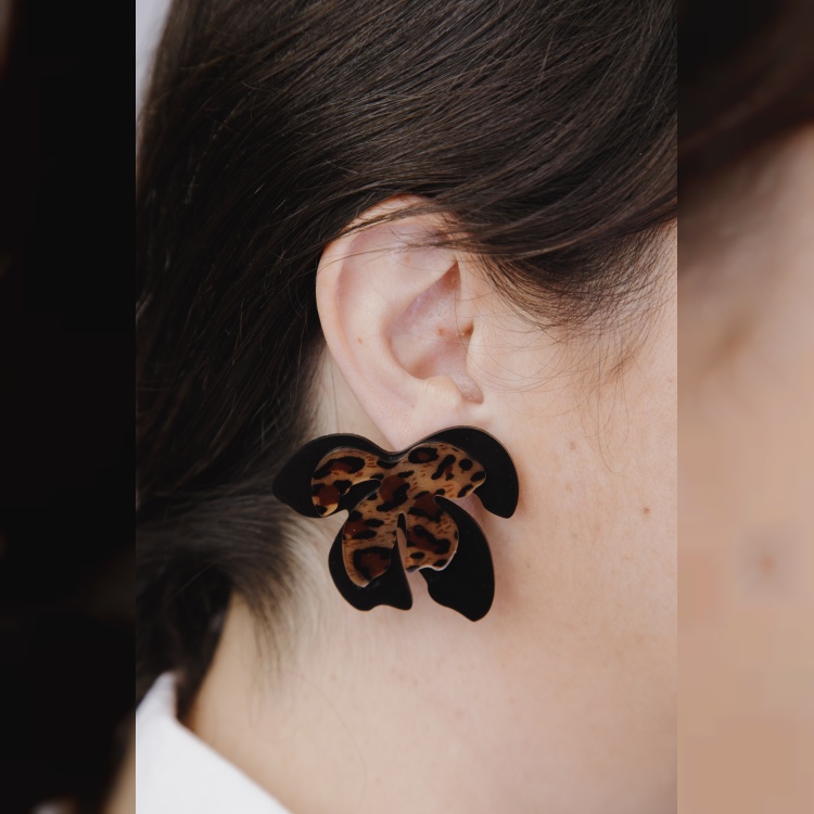 brinco duoflower animal print