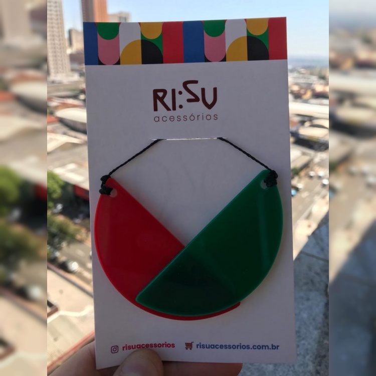 colar konshu acrilico